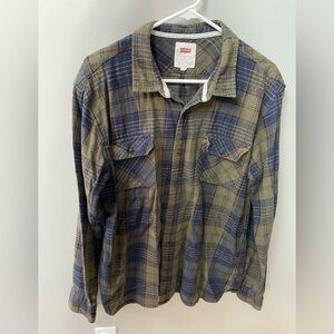 Levi's Men's Casual Plaid Shirt in Blue and Olive